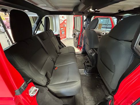 Used 2019 Jeep Wrangler Unlimited Sport AWD/4WD image 41