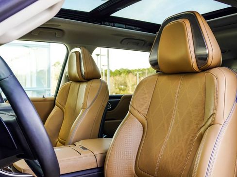 Certified 2025 INFINITI QX80 Sensory AWD/4WD image 43