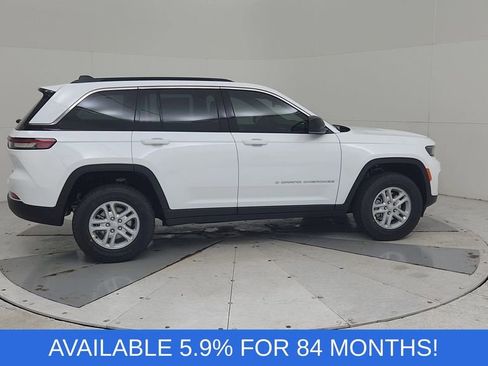 New 2025 Jeep Grand Cherokee Laredo image 16