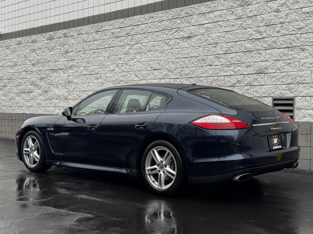 Used 2013 Porsche Panamera 4 w/ Bose Audio Pkg AWD/4WD image 2
