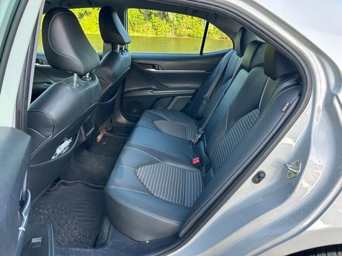 Used 2024 Toyota Camry SE image 13