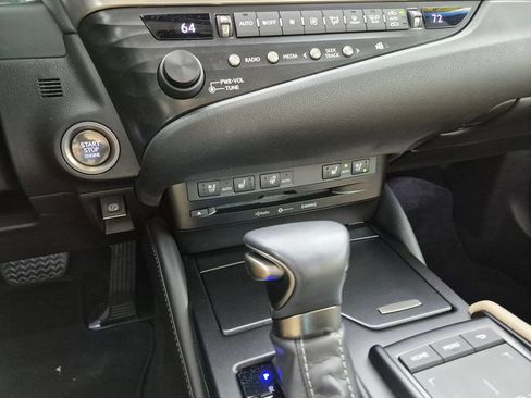 Used 2019 Lexus ES 350 w/ Premium Package FWD image 20