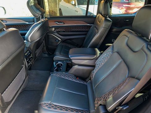 Used 2021 Jeep Grand Cherokee L Summit w/ MOPAR Finishing Package image 29