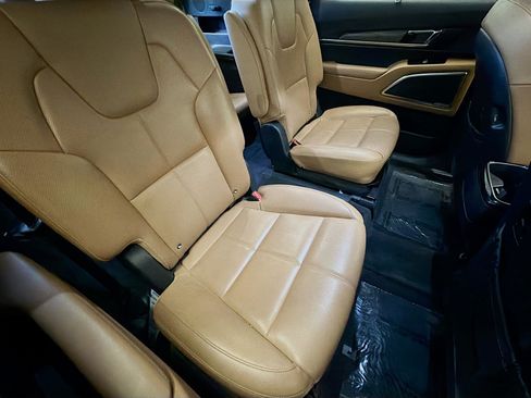 Used 2022 Kia Telluride SX w/ Towing Package FWD image 14