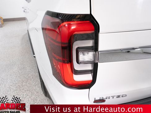 Used 2022 Ford Expedition Max Limited image 9