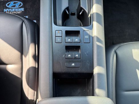 Used 2025 Hyundai Ioniq 6 SEL RWD image 11