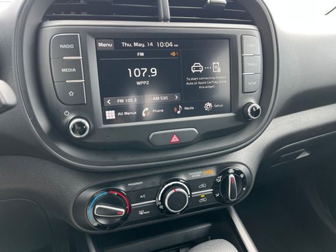 Used 2025 Kia Soul LX w/ LX Technology Package FWD image 20