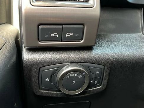 Used 2018 Ford F150 Raptor w/ Equipment Group 802A Luxury image 33