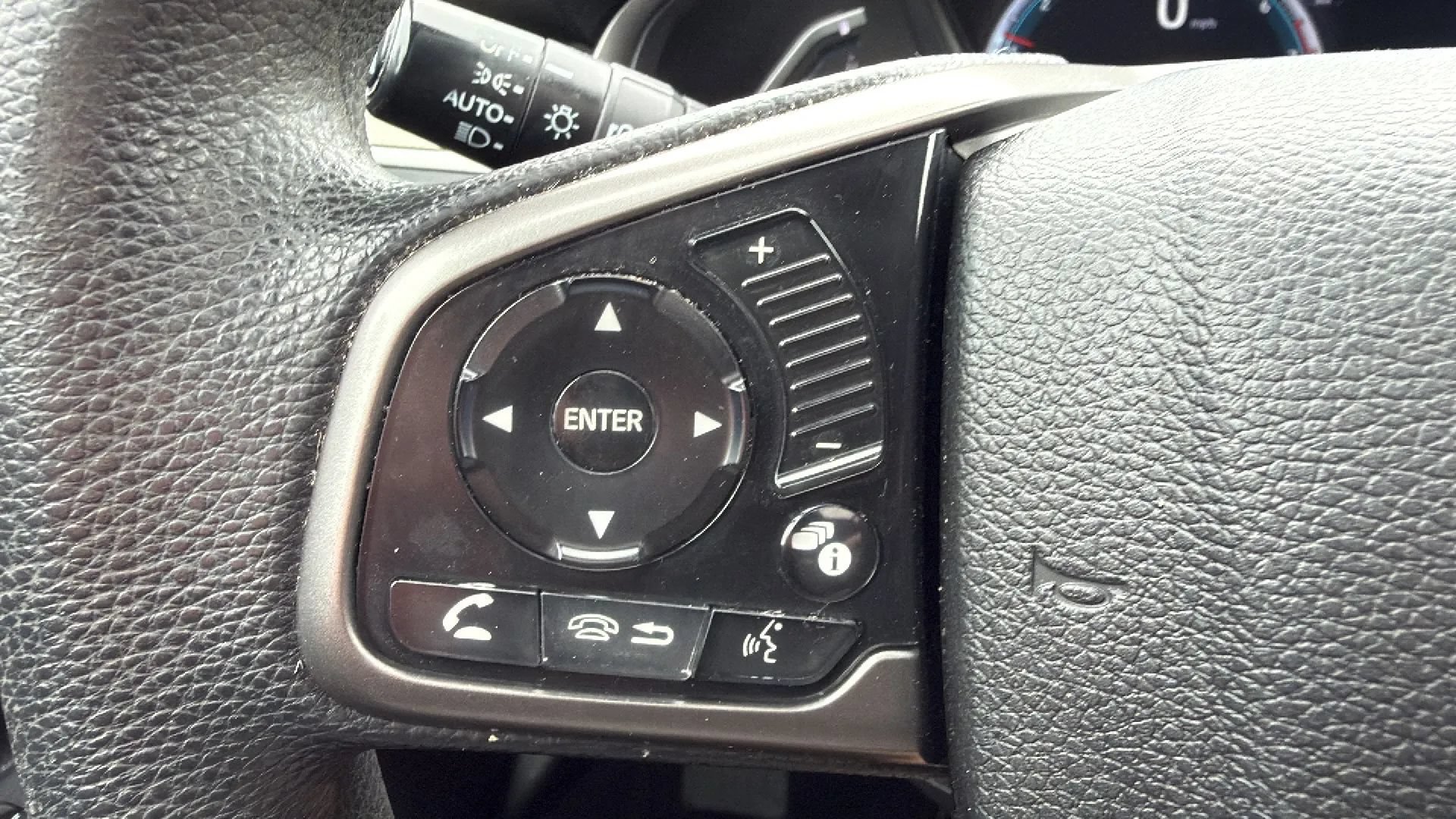 Used 2018 Honda Civic EX image 25