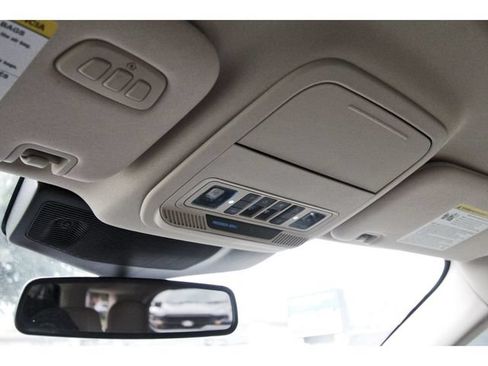 Used 2020 Ford Explorer Limited RWD image 22