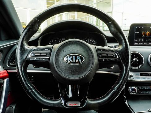 Used 2018 Kia Stinger GT2 AWD/4WD image 15
