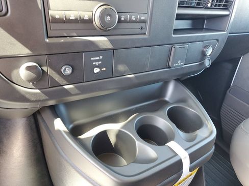 New 2026 GMC Savana 2500 Extended RWD image 23