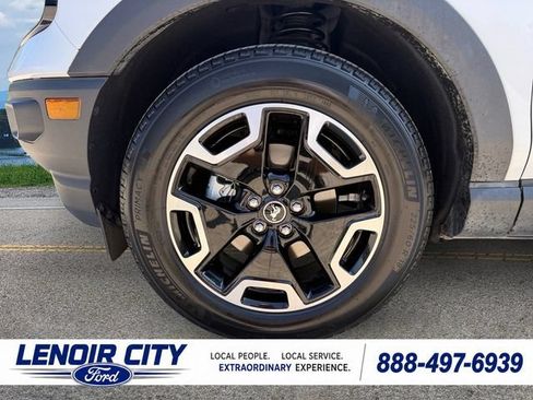 Certified 2022 Ford Bronco Sport Outer Banks w/ Tech Package AWD/4WD image 9