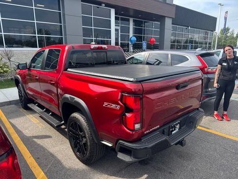Used 2024 Chevrolet Colorado Z71 w/ Z71 Convenience Package 2 AWD/4WD image 6