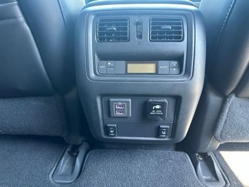 Used 2018 Nissan Pathfinder SL w/ SL Premium Package AWD/4WD image 23