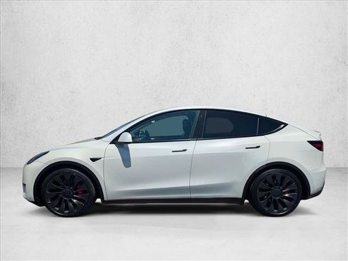 Used 2023 Tesla Model Y Performance AWD/4WD image 9