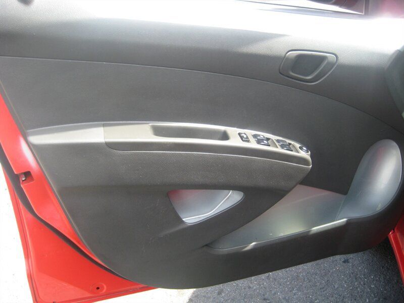 Used 2014 Chevrolet Spark LT FWD image 21