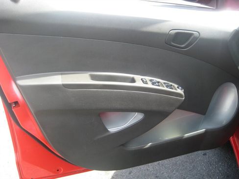 Used 2014 Chevrolet Spark LT image 21