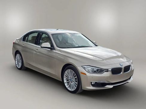 Used 2015 BMW 328i xDrive Sedan AWD/4WD image 3