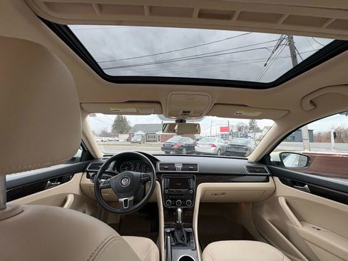 Used 2014 Volkswagen Passat 1.8T SEL Premium image 12