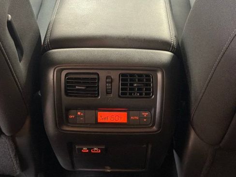 Used 2020 Nissan Pathfinder SV FWD image 17