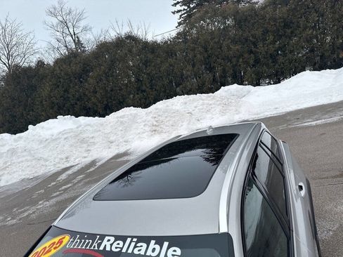 Used 2025 Volvo V60 B5 Cross Country Plus image 10