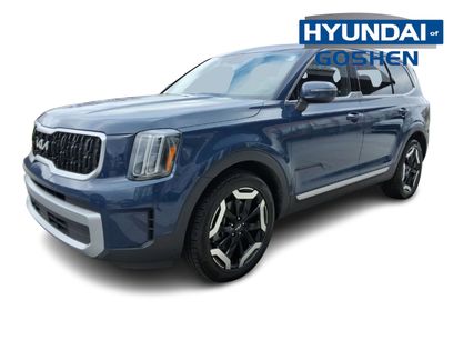 Used 2023 Kia Telluride EX w/ EX Captain's Chair Package