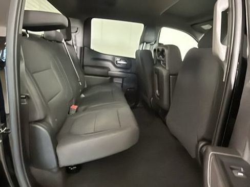Used 2020 Chevrolet Silverado 1500 Custom w/ Custom Value Package AWD/4WD image 28