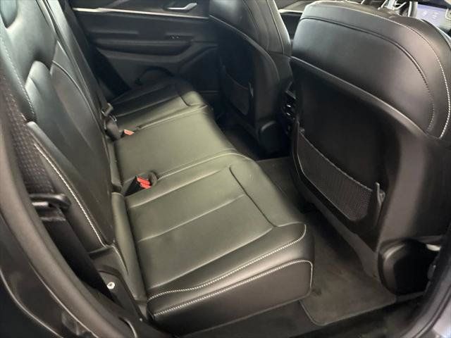 Certified 2024 Jeep Grand Cherokee Limited AWD/4WD image 24
