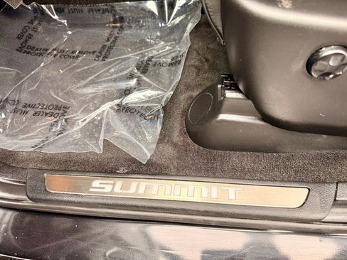 Used 2015 Jeep Grand Cherokee Summit w/ Platinum Series Group AWD/4WD image 12