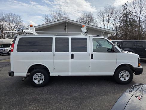 Used 2013 Chevrolet Express 2500 image 8