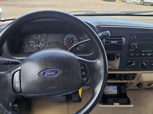 Used 2006 Ford F250 XLT RWD image 18