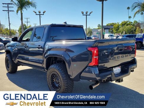 Used 2025 Toyota Tacoma TRD Sport image 14