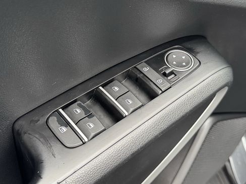 Used 2020 Kia Soul LX image 24