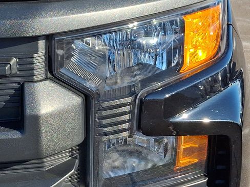 Used 2024 Chevrolet Silverado 1500 Custom image 9