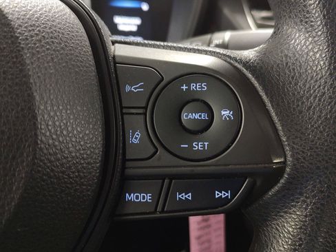 Used 2020 Toyota Corolla LE FWD image 13