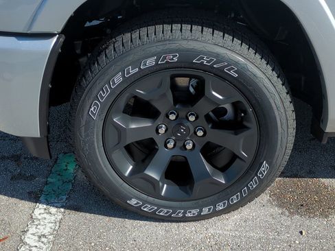 New 2026 RAM 1500 4x4 Crew Cab image 11