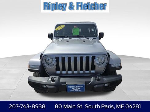 Used 2020 Jeep Wrangler Unlimited Sahara AWD/4WD image 9