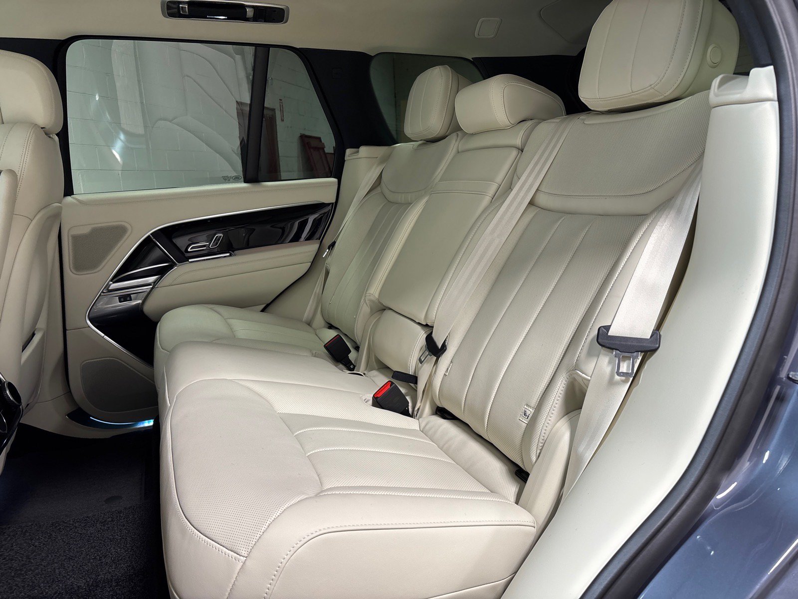 New 2026 Land Rover Range Rover SE AWD/4WD image 28