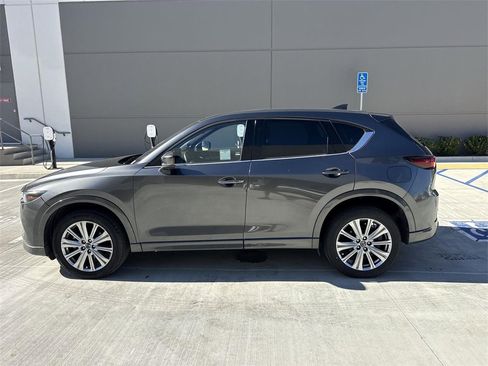 Used 2023 MAZDA CX-5 Signature image 6