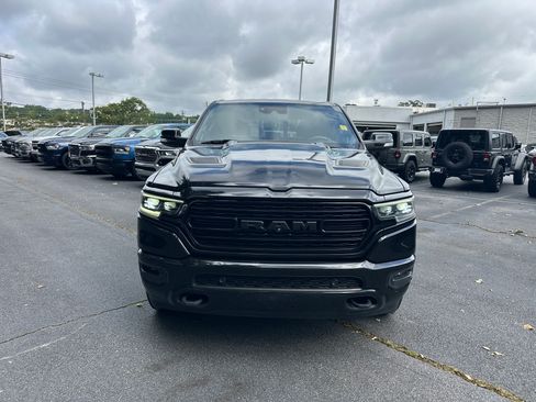 Certified 2020 RAM 1500 Limited w/ Black Appearance Package AWD/4WD image 4