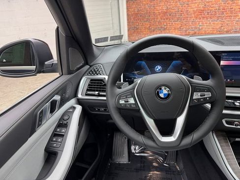 Used 2026 BMW X5 xDrive40i AWD/4WD image 13