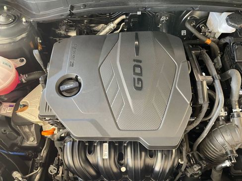 Used 2025 Kia Sportage LX image 31