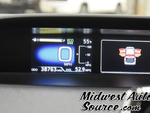 Used 2022 Toyota Prius L Eco image 19