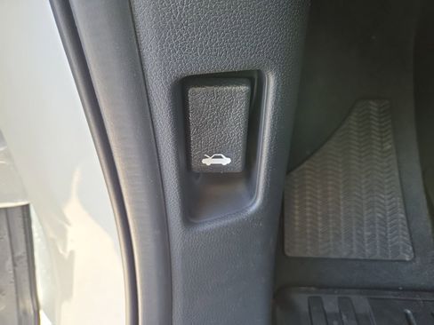 New 2026 Honda Odyssey Touring image 14