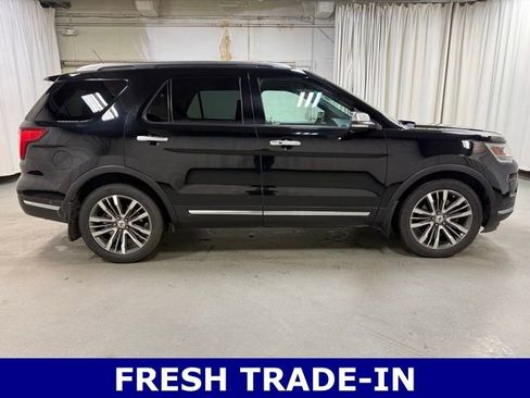 Used 2018 Ford Explorer Platinum image 3