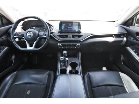 Used 2020 Nissan Altima 2.5 SR w/ Premium Package FWD image 12
