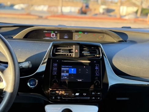 Used 2018 Toyota Prius Two w/ Prius Two Safety Plus Package image 20