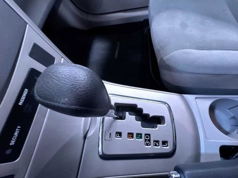 Used 2012 Toyota Corolla LE image 25