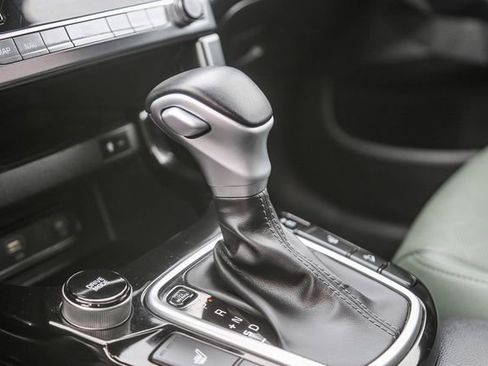 Certified 2024 Kia Seltos SX image 23